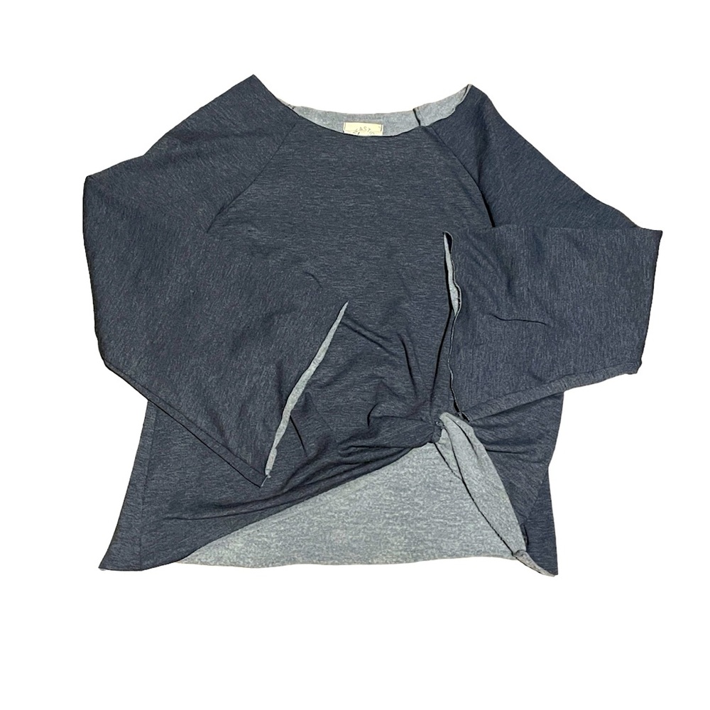 Twist-knot Top